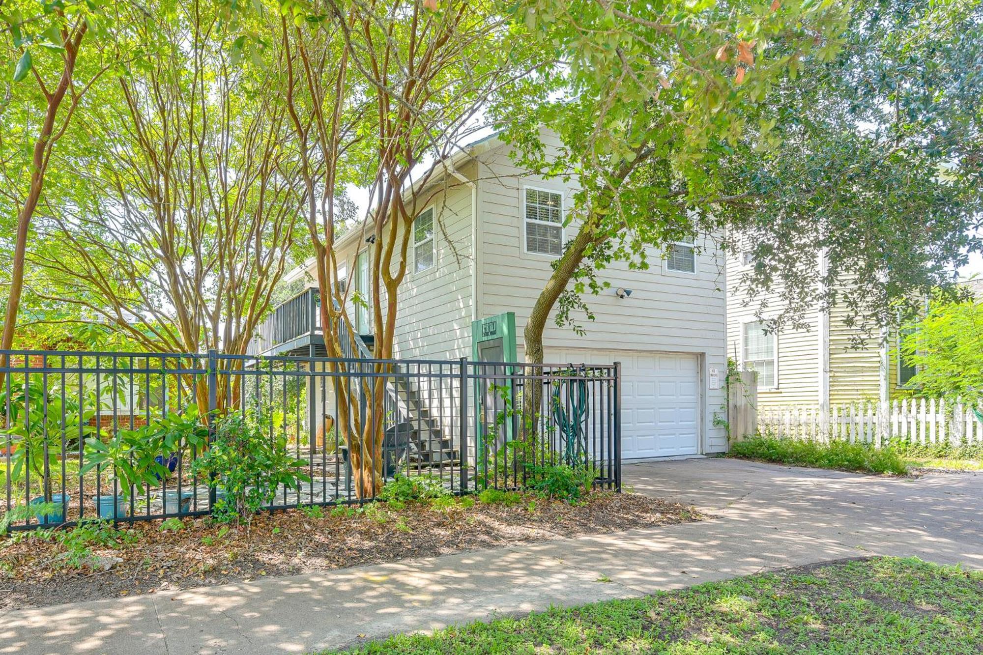 Cozy Galveston Apartment With Private Beach Pass! Dış mekan fotoğraf